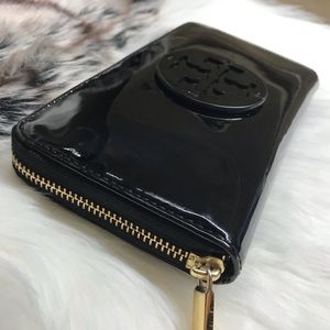 Tory Burch | EUC Patent Leather Continental Wallet